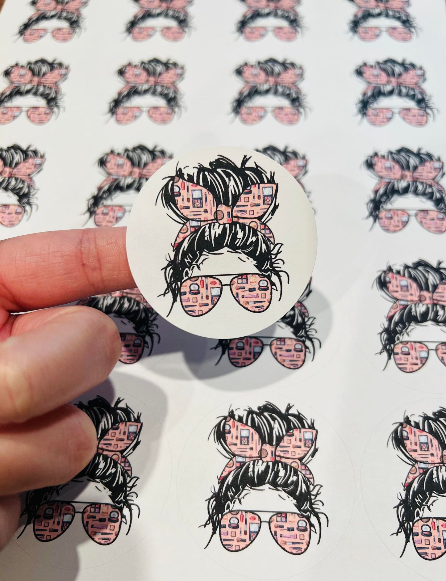 #117 makeup girl 2 inch circles