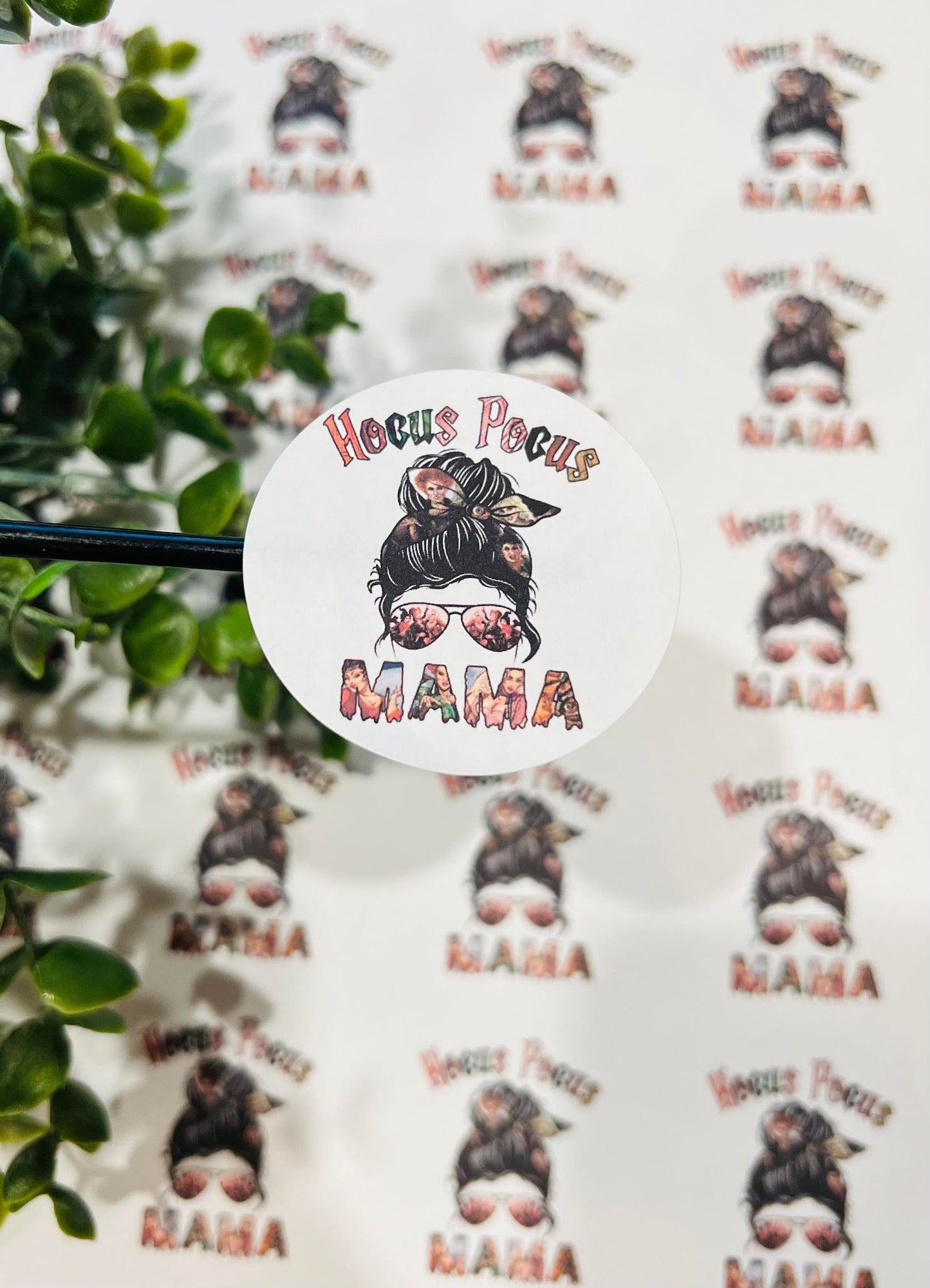 #182 hocus pocus mama 2 inch circle