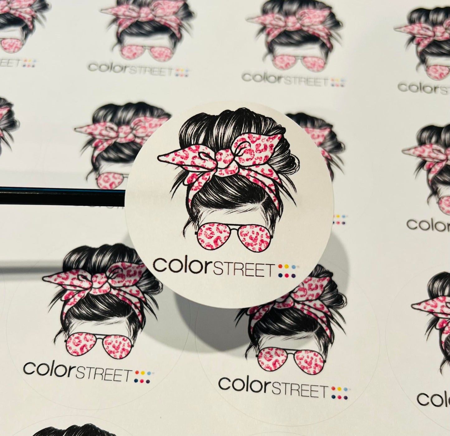 #505 color street messy bun 2 inch round