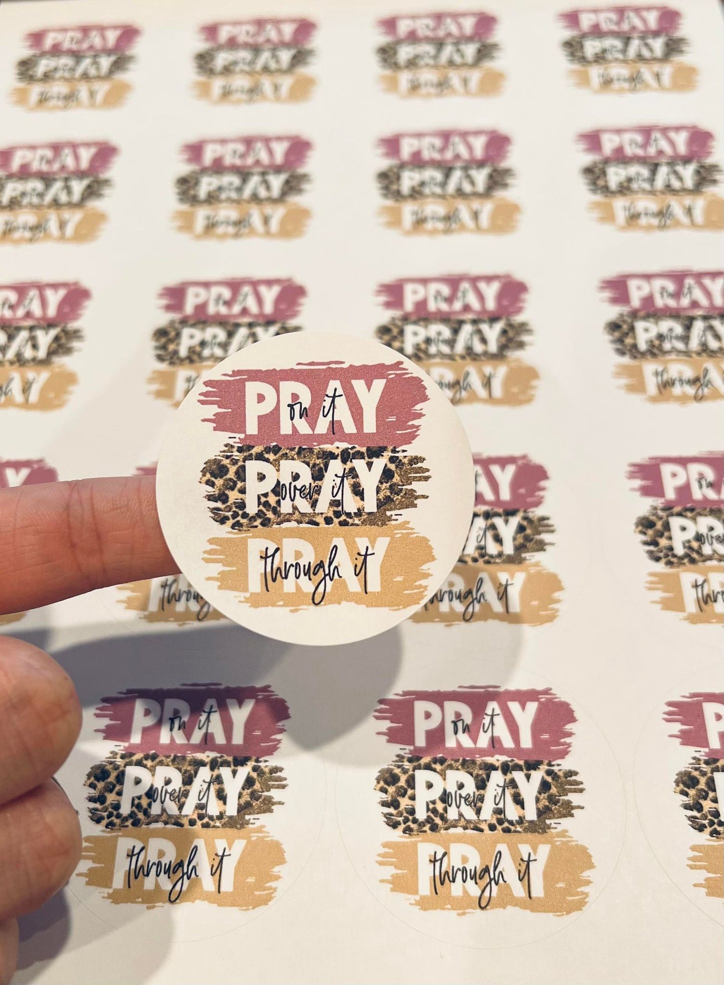 #98 pray 2 inch circles